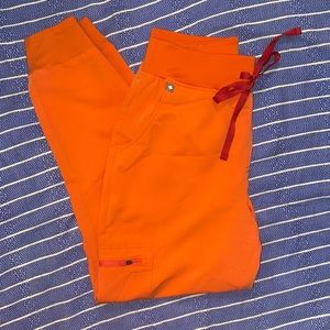 NWOT FIGS scrub set